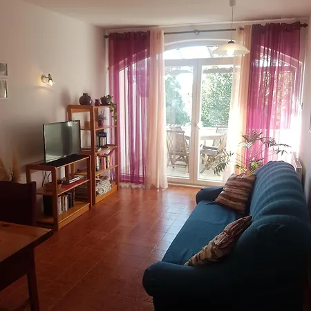 Διαμέρισμα Ganze In Mit Moebliertem Balkon Ližnjan